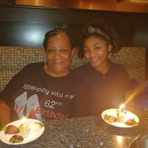 Meet your Posher, Sharon